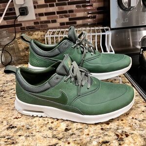 Nike Green Leather Sneakers Sz 9